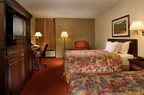 Pear Tree Inn Mcallen Room photo